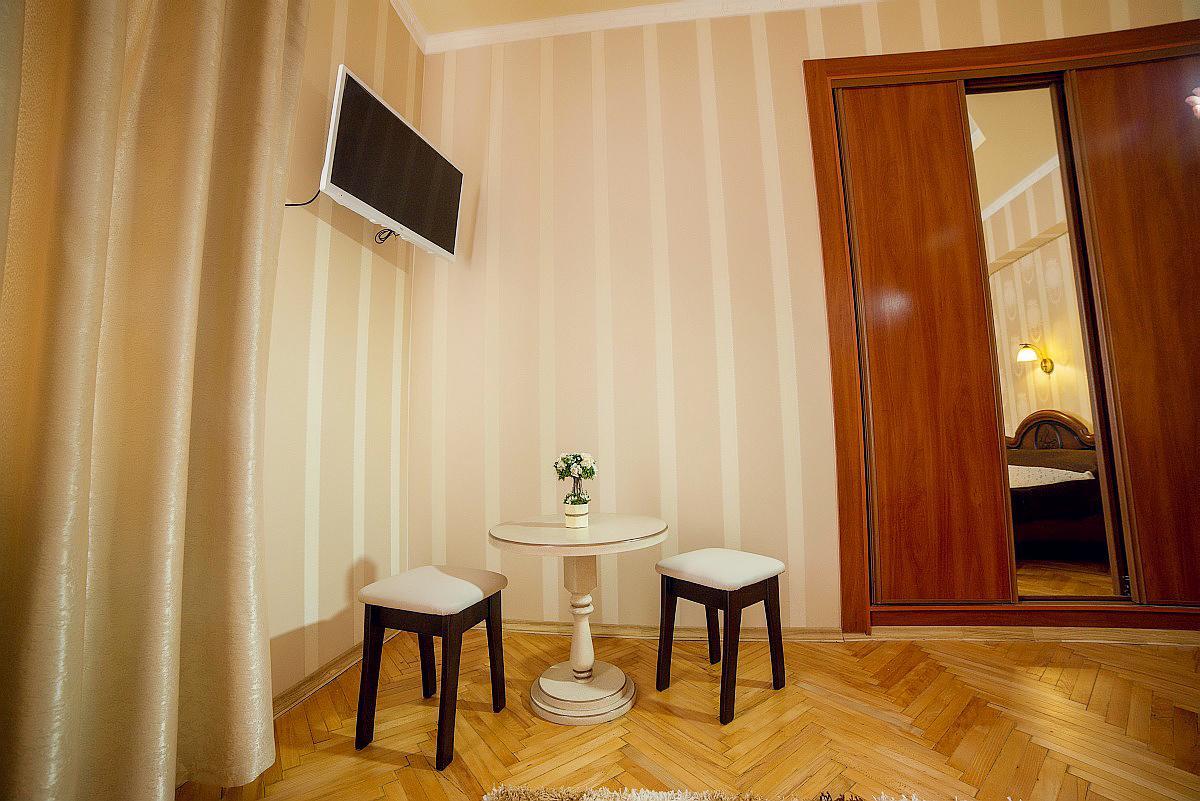 Apartment On Horodotska Street Lviv Exterior photo