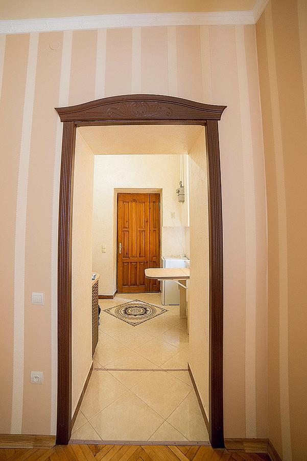 Apartment On Horodotska Street Lviv Exterior photo